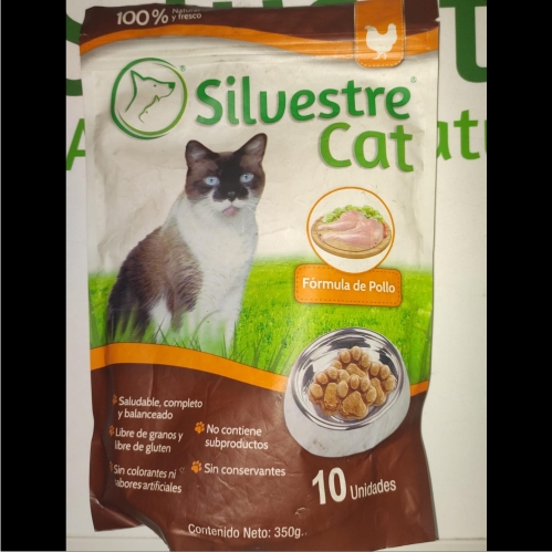 Silvestre Cat Pollo por 350 Grs Concentrado Para Gatos